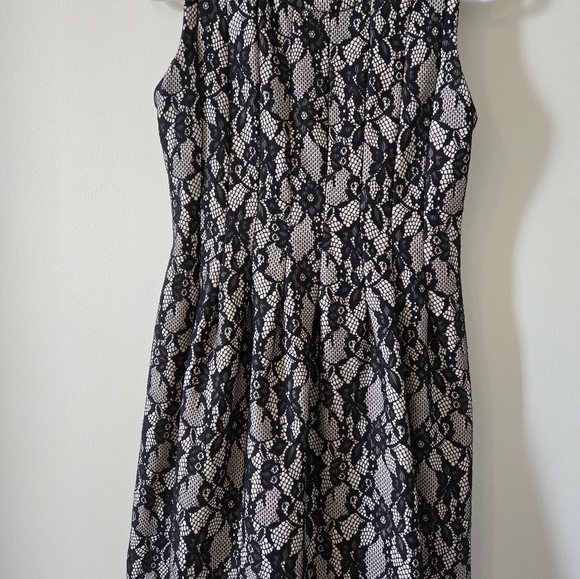 Size L Womens specialty dress - Picture 2 of 6